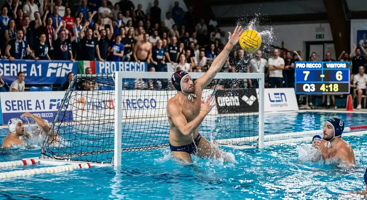 Portiere di pallanuoto che para un tiro durante una partita di Serie A1